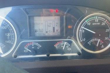 二手东风柳汽 新乘龙M3 200马力 4X2 5米自卸车(国五) 单桥 东风二手自卸车 黄牌