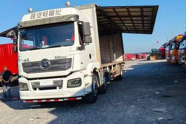 二手陕汽重卡 德龙新M3000 轻量化版 270马力 6X2 9.55米翼开启厢式载货车(国五) 前四后四 潍柴二手载货车 黄牌