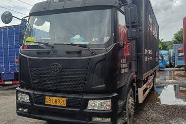 二手一汽解放 J6L中卡 精英版 220马力 4X2 8米厢式载货车(国六)(平顶)(国六) 单桥 大柴二手载货车 黄牌图片