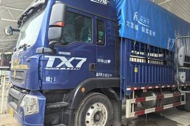 二手中国重汽 HOWO TX 290马力 4X2 6.8米仓栅式货车(国六) 单桥 曼二手载货车 黄牌