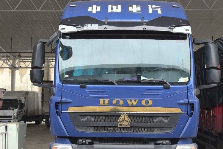 二手重汽豪沃(HOWO) 290马力 载货车