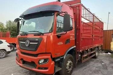 二手东风商用车 天锦KR 舒适版 245马力 4X2 6.8米仓栅式载货车(国六)(高顶三卧)(国六) 单桥 康明斯二手载货车 黄牌图片