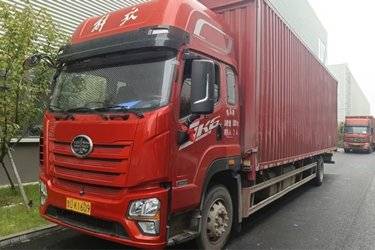 二手解放 JK6 240马力 4X2 6.75米栏板载货车(双卧铺)(国六) 单桥 玉柴二手载货车 黄牌