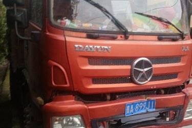 二手大运 奥普力 220马力 4X2 4.6米自卸车(国五) 单桥 玉柴二手自卸车 黄牌