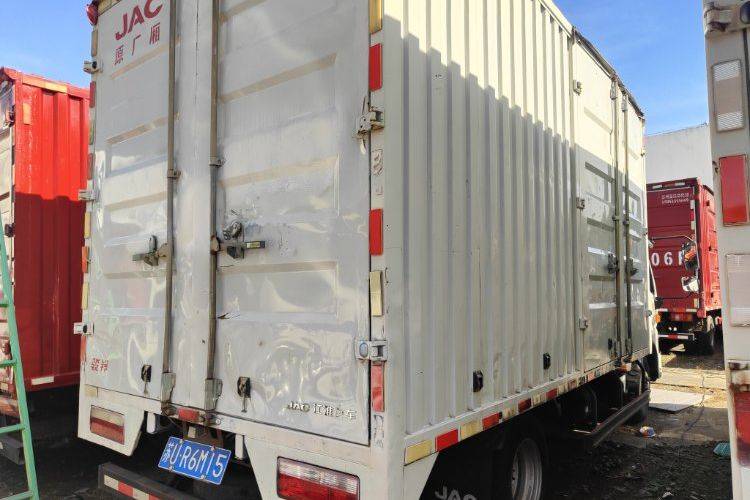 二手江淮骏铃 130马力 载货车