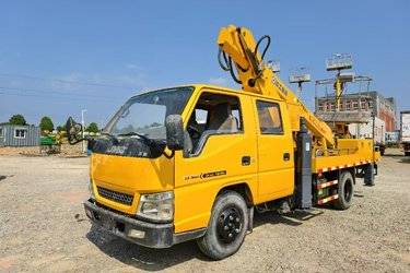 二手高空作业车 江铃汽车 顺达宽体  115 4X2