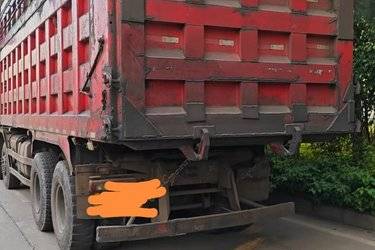 二手上汽红岩 杰狮C6 重载版 460马力 8X4 8.6米自卸车(国六) 前四后八 上菲红二手自卸车 黄牌图片