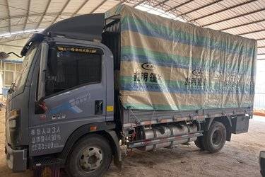 二手中国重汽成都商用车 V3 170马力 4.15米单排仓栅式轻卡(国六) 单桥 潍柴二手载货车 蓝牌图片