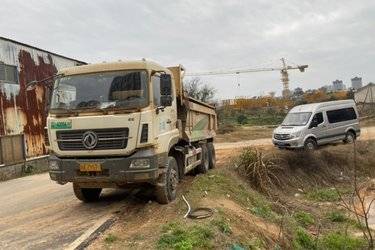 二手东风商用车 天龙KC重卡 340马力 6X4 5.4米自卸车(国五) 后八轮 东风康明斯二手自卸车 黄牌