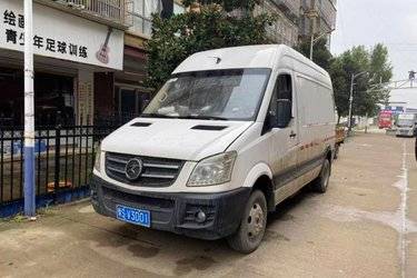 二手依维柯 新DAILY 170马力 双排封闭厢式货车底盘(国五)二手封闭货车后驱图片