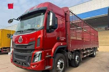 二手东风柳汽 乘龙H5中卡 270马力 6X2 9.7米仓栅式载货车(国六) 前四后四 玉柴二手载货车 黄牌