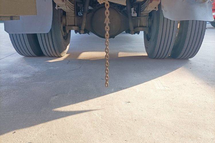 二手东风商用车 245马力 载货车