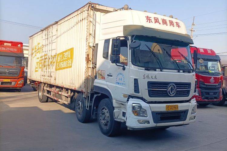 二手东风商用车 245马力 载货车
