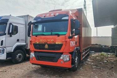 二手重汽豪沃 HOWO TX7 PRO 经典版 6.9L LNG 290马力 4X2 中国重汽8档 9.6米厢式载货车(国六) 单桥 曼二手载货车 黄牌