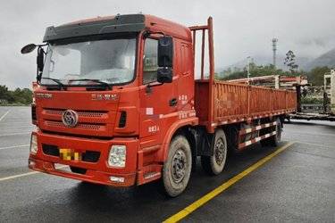 二手三环十通 昊龙 重卡 220马力 6X2 9.6米栏板载货车(国五) 前四后四 玉柴二手载货车 黄牌