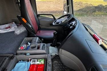 二手湖北程力 雄狮 270马力 8X4 6.8米自卸车(国五) 前四后八 东风康明斯二手自卸车 黄牌