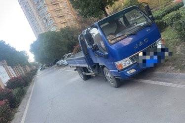 二手江淮 骏铃E3 95马力 3.85米排半栏板轻卡(国五) 单桥 朝柴二手载货车 蓝牌