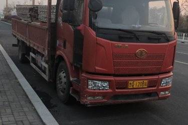 二手一汽解放 J6L中卡 领航版 220马力 4X2 6.75米栏板载货车(国五) 单桥 大柴二手载货车 黄牌