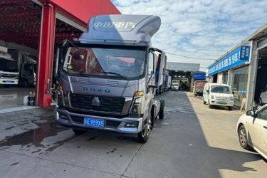 二手重汽HOWO统帅 2.5L柴油 180马力 法士特8档 4.15米单排厢式轻卡(国六) 单桥 潍柴二手载货车 蓝牌图片