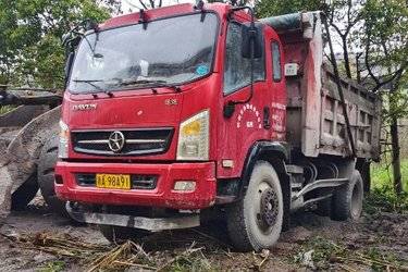 二手大运 新N8E重卡 350马力 8X4 6.8米自卸车(国五) 前四后八 潍柴二手自卸车 黄牌图片