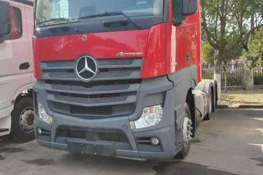 二手奔驰 Actros 重卡 专享版 530马力 6X4 AMT自动挡牵引车(国六) 双驱 奔驰二手牵引车 黄牌图片