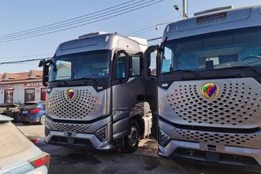 二手福田 欧曼银河 穿越版 580马力 6X4 AMT自动挡牵引车(国六)(带缓速器)(国六) 双驱 福田康明斯二手牵引车 黄牌图片