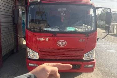 二手解放 J6F 160马力 4.2米单排厢式轻卡(国五) 单桥 潍柴二手载货车 黄牌