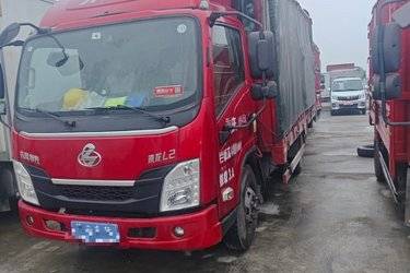 二手东风柳汽 乘龙L2 160马力 4.165米单排仓栅式轻卡(法士特8档)(国六) 单桥 东风二手载货车 蓝牌