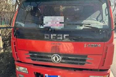 二手东风 多利卡D5 95马力 4X2 2.4米双排仓栅式轻卡(国五) 单桥 玉柴二手载货车 蓝牌图片