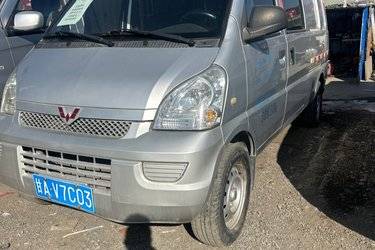 二手五菱 荣光 加长版 基本型 107马力 1.5L汽油 5座 封闭货车(国五)二手封闭货车后驱图片