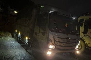 二手福田 奥铃CTX 156马力 4X2 4.5米自卸车(新型渣土车)(国四) 单桥 福田康明斯二手自卸车 黄牌