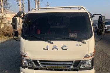 二手江淮 骏铃V6 152马力 4.18米单排栏板轻卡(国六) 单桥 全柴二手载货车 黄牌