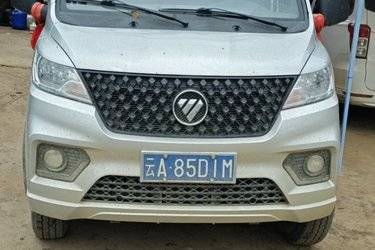 二手福田 祥菱V3 2.0L 144马力 汽油 3.02米双排仓栅式微卡(国六) 单桥 东安二手载货车 蓝牌