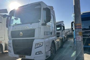 二手中国重汽 汕德卡SITRAK G7重卡 510马力 4X2 AMT自动挡牵引车(国六) 单桥 曼二手牵引车 黄牌