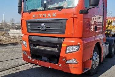 二手中国重汽 汕德卡SITRAK G7重卡 460马力 6X4牵引车(国五) 双驱 潍柴二手牵引车 黄牌