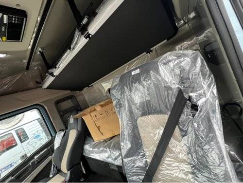 重汽豪沃(HOWO) 290马力 载货车