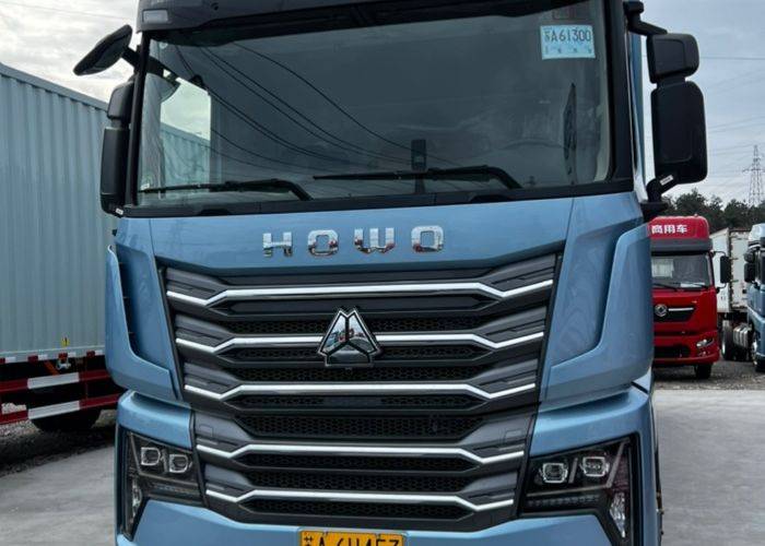 重汽豪沃(HOWO) 290马力 载货车