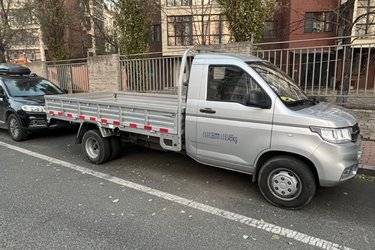 二手五菱 荣光新卡 舒适型 1.8L 125马力 汽油 3.3米单排栏板微卡(国六)(后双胎)(国六) 单桥 蓝齐柳机二手载货车 蓝牌图片