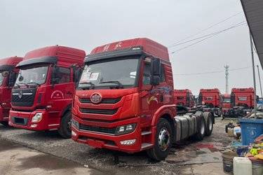 二手青岛解放 悍V重卡 2.0版 四季款 460马力 6X4 牵引车(国六) 双驱 潍柴二手牵引车 黄牌图片