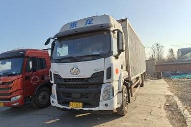 二手东风柳汽 乘龙H5重卡 240马力 4X2 9.7米厢式载货车(国五) 单桥 玉柴二手载货车 黄牌图片