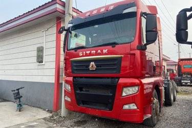 中国重汽 汕德卡SITRAK G7H重卡 540马力 6X4 LNG牵引车(国六) 双驱 曼二手牵引车 黄牌