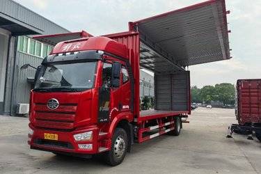 二手一汽解放 J6L 精英版 260马力 4X2 8.2米厢式载货车(国六) 单桥 大柴二手载货车 黄牌