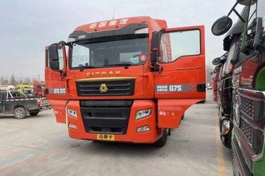 二手中国重汽 汕德卡SITRAK G7S重卡 680马力 6X4 AMT自动档牵引车(国六) 双驱 潍柴二手牵引车 黄牌图片