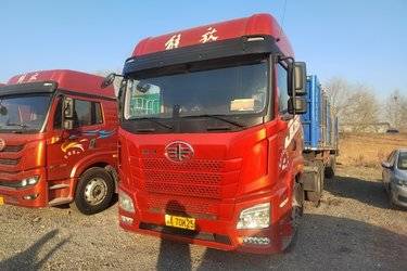 二手青岛解放 JH6重卡 460马力 6X4 LNG牵引车(国六) 双驱 潍柴二手牵引车 黄牌