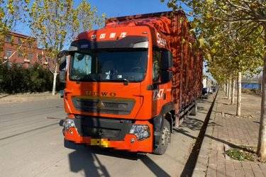 二手中国重汽 HOWO TX 290马力 4X2 9.6米厢式载货车(国六) 单桥 曼二手载货车 黄牌