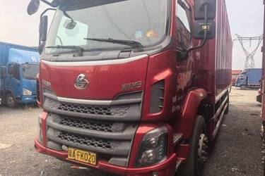 二手东风柳汽 新乘龙M3中卡 200马力 4X2 9.8米厢式载货车(国五) 单桥 玉柴二手载货车 黄牌