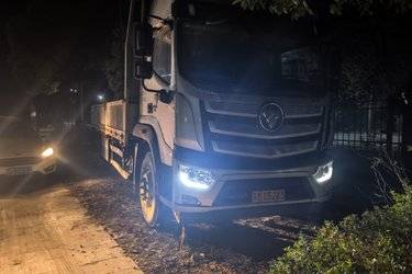 二手福田 欧航R系 绿通之星 210马力 6.8米排半栏板中卡(国五) 单桥 东风康明斯二手载货车 黄牌