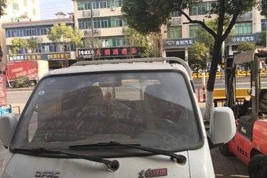 二手东风途逸 T5 1.6L 122马力 汽油 3.1米单排栏板小卡(国六) 单桥 东风康明斯二手载货车 蓝牌