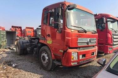 东风商用车 天锦中卡 270马力 4X2牵引车(国五) 单桥 东风康明斯二手牵引车 黄牌