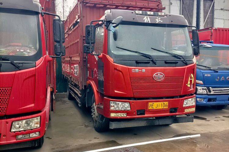 二手一汽解放 180马力 载货车